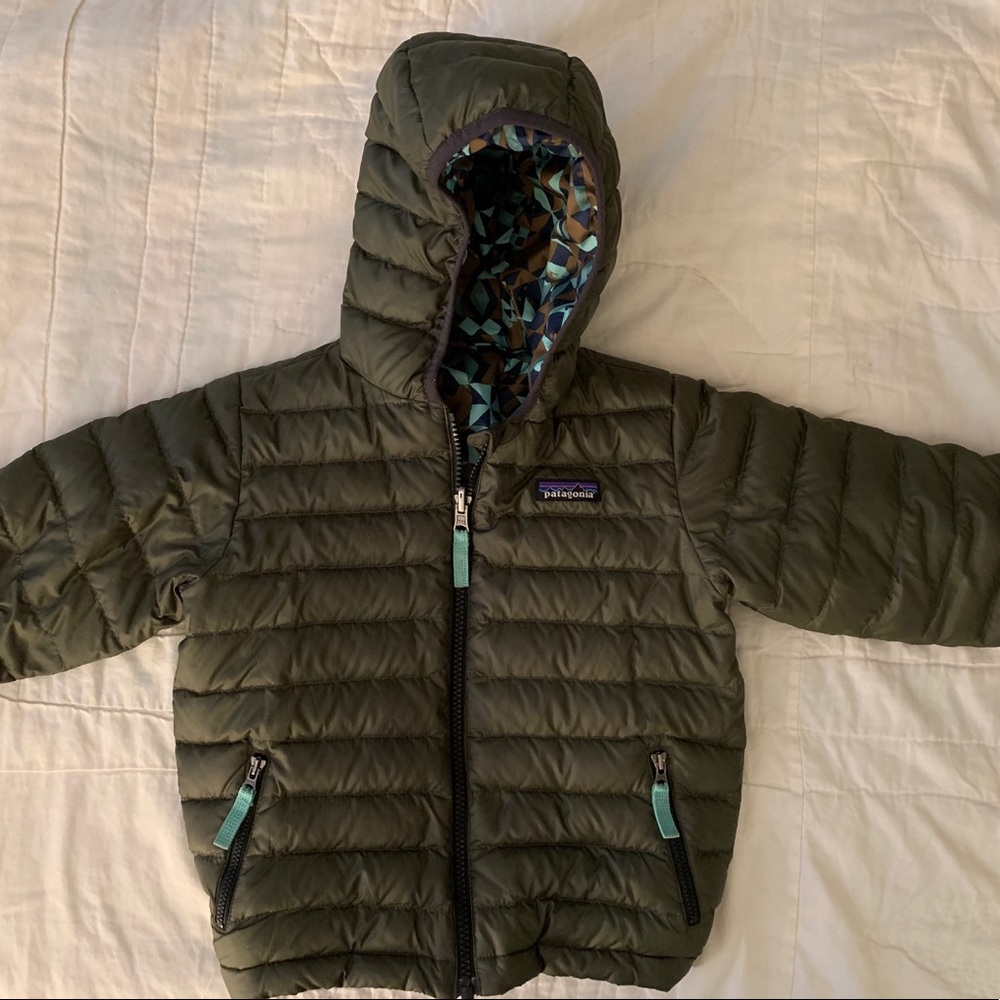 Patagonia Reversible Down Sweater Hoodie 4T